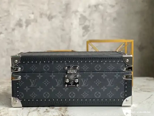 Official oldcobbler VUITTON COFFRET LOUIS ACCESSOIRES 0607